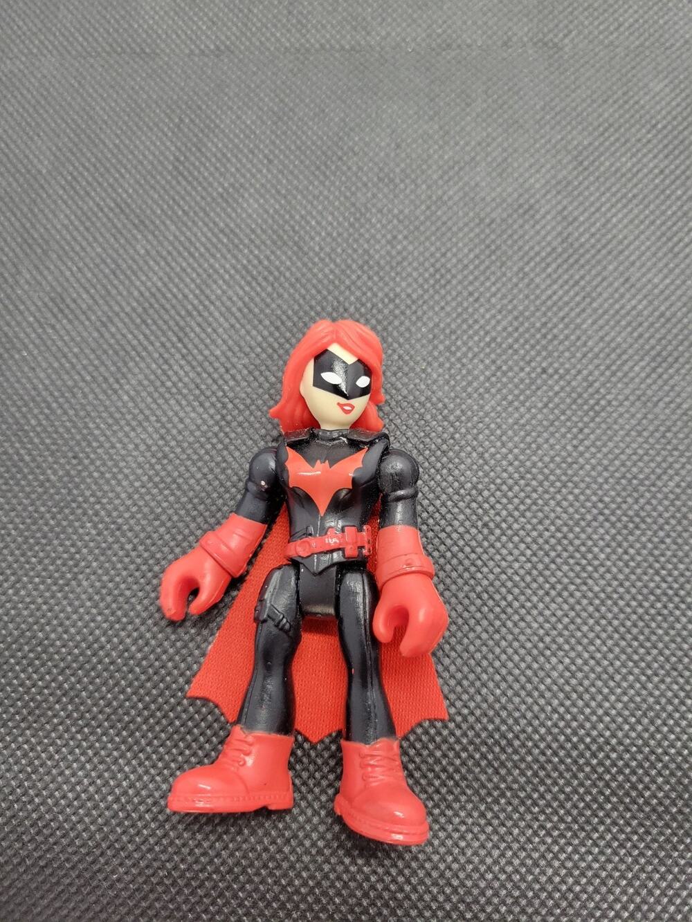 Imaginext DC Super Friends BATWOMAN figure new version w/small mask
